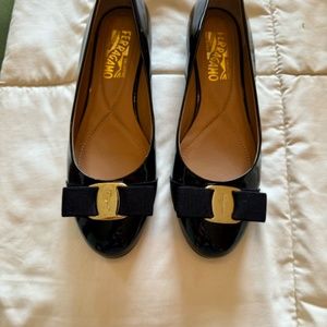 Salvatore Ferragamo Black Patent Leather Varina Bow Flats - Size 7 B